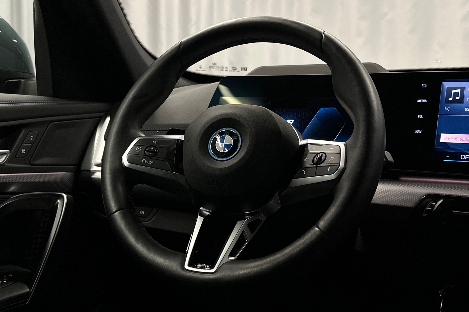 BMW iX1 vaihtoauto