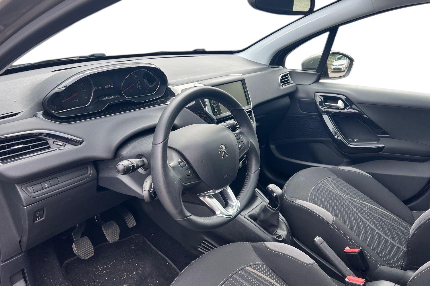 Peugeot 208 vaihtoauto