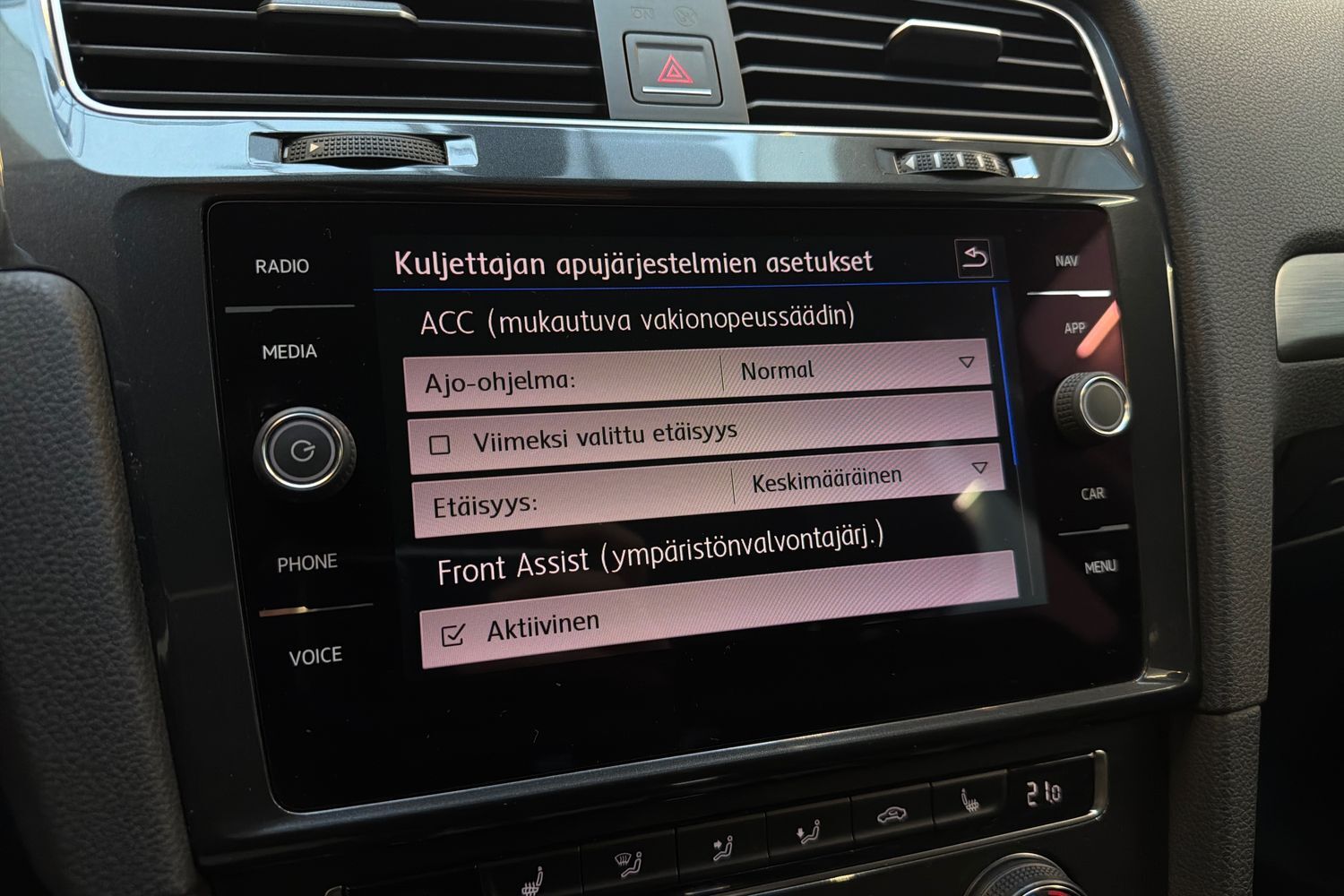 Volkswagen Golf vaihtoauto