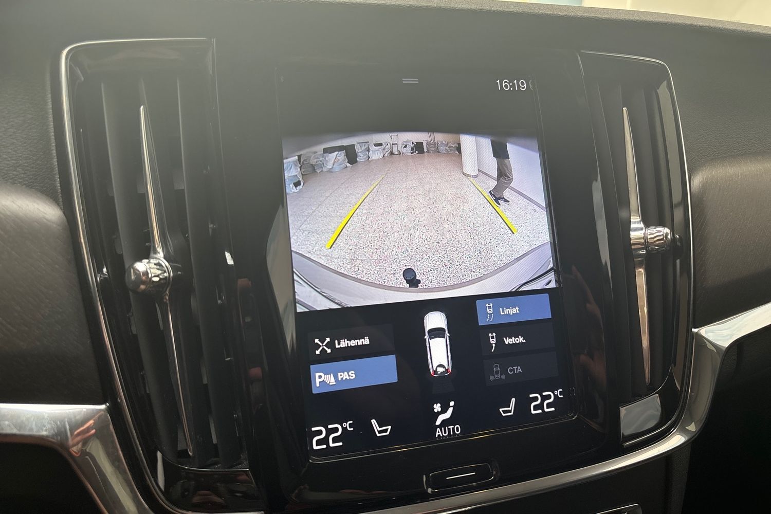 Volvo V90 Cross Country vaihtoauto