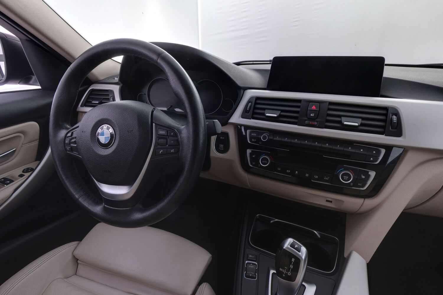 BMW 320 vaihtoauto