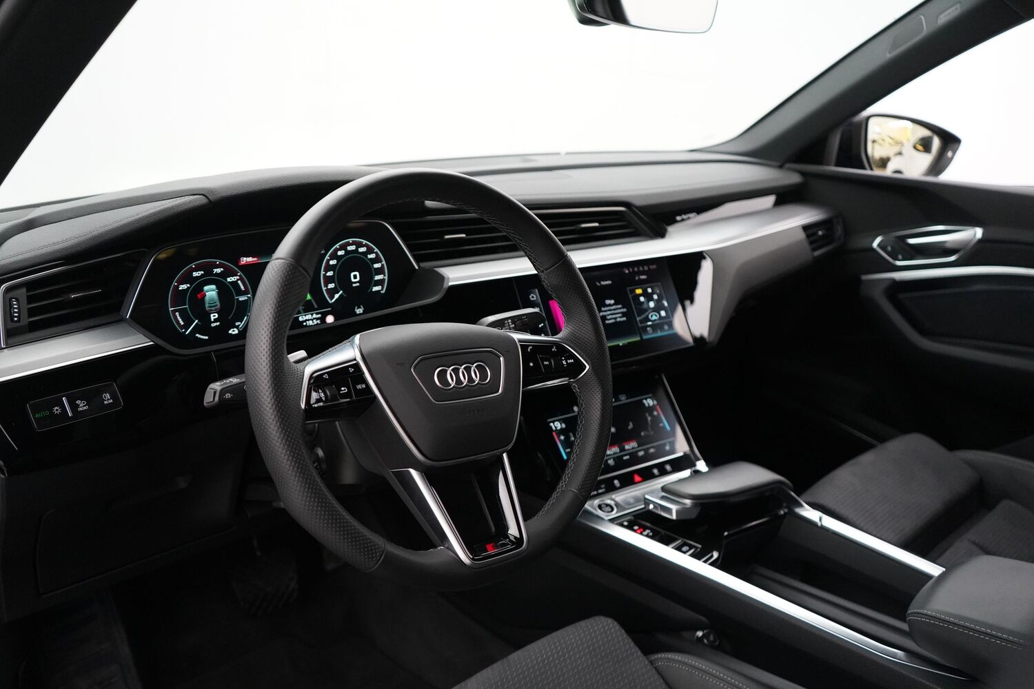 Audi e-tron vaihtoauto