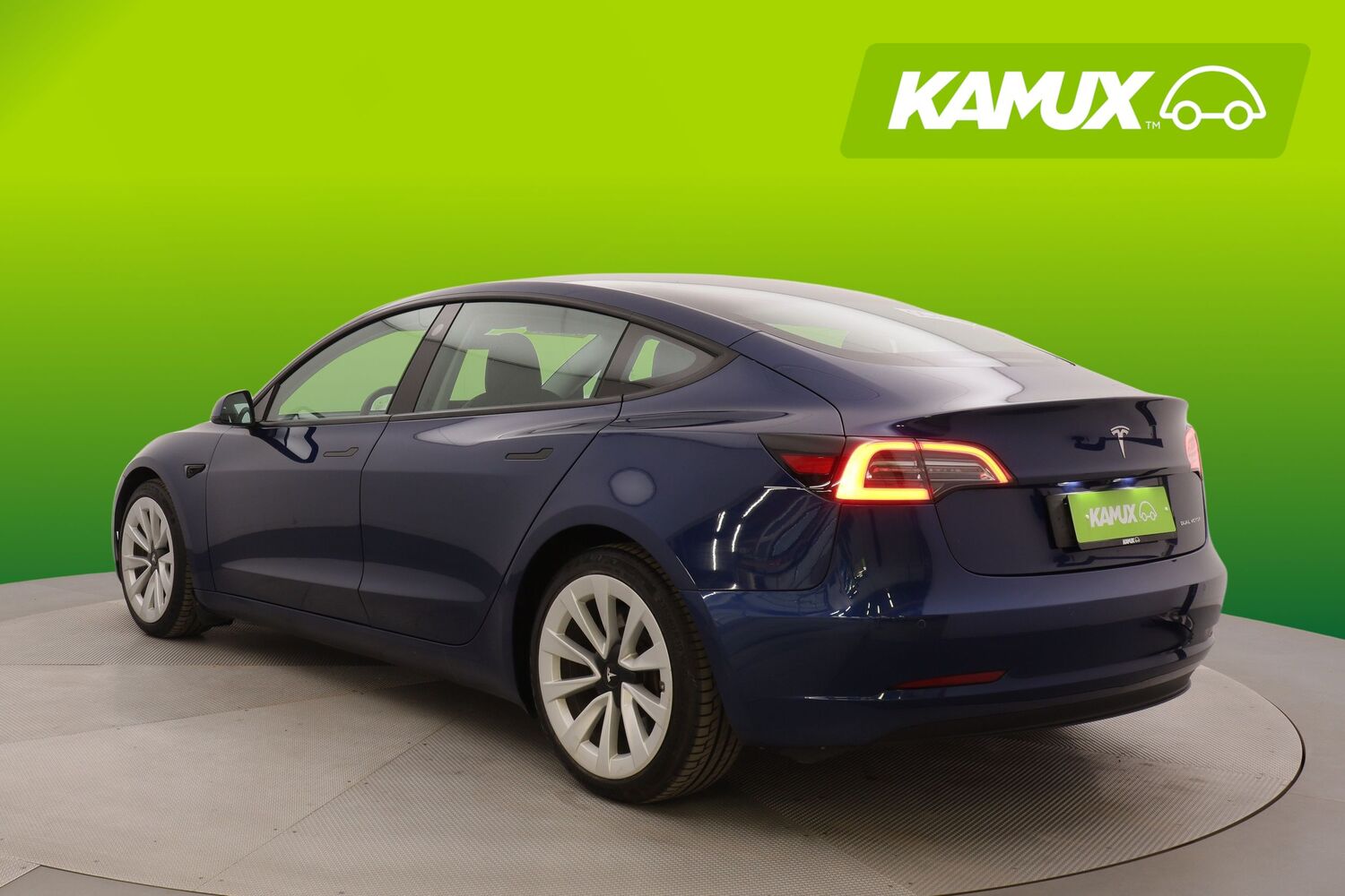 Tesla Model 3 vaihtoauto