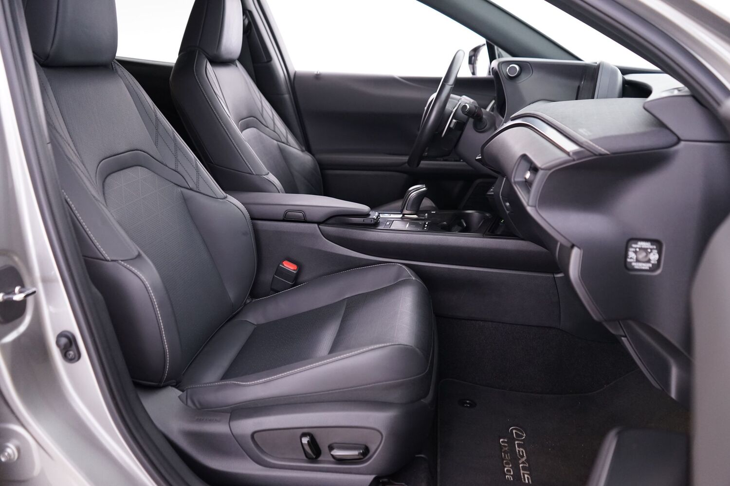 Lexus UX vaihtoauto