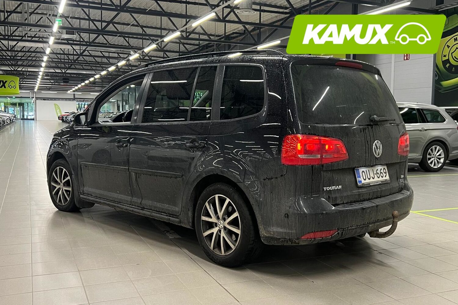 Volkswagen Touran vaihtoauto