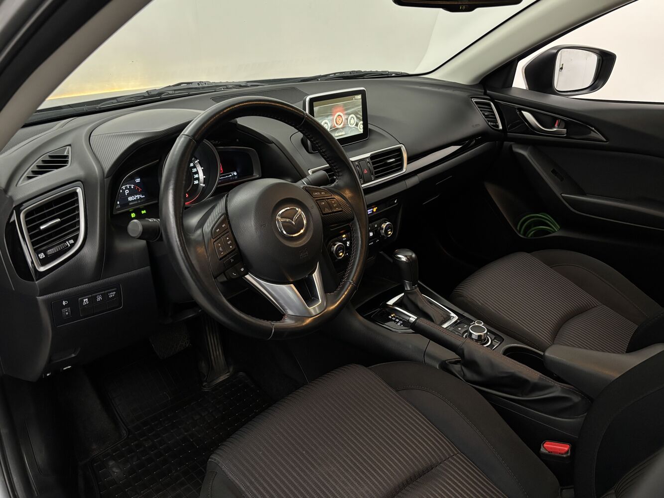 Mazda 3 vaihtoauto