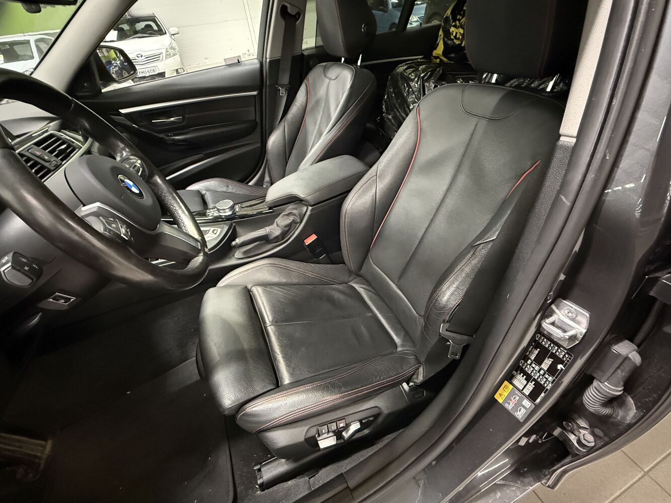 BMW 330 vaihtoauto