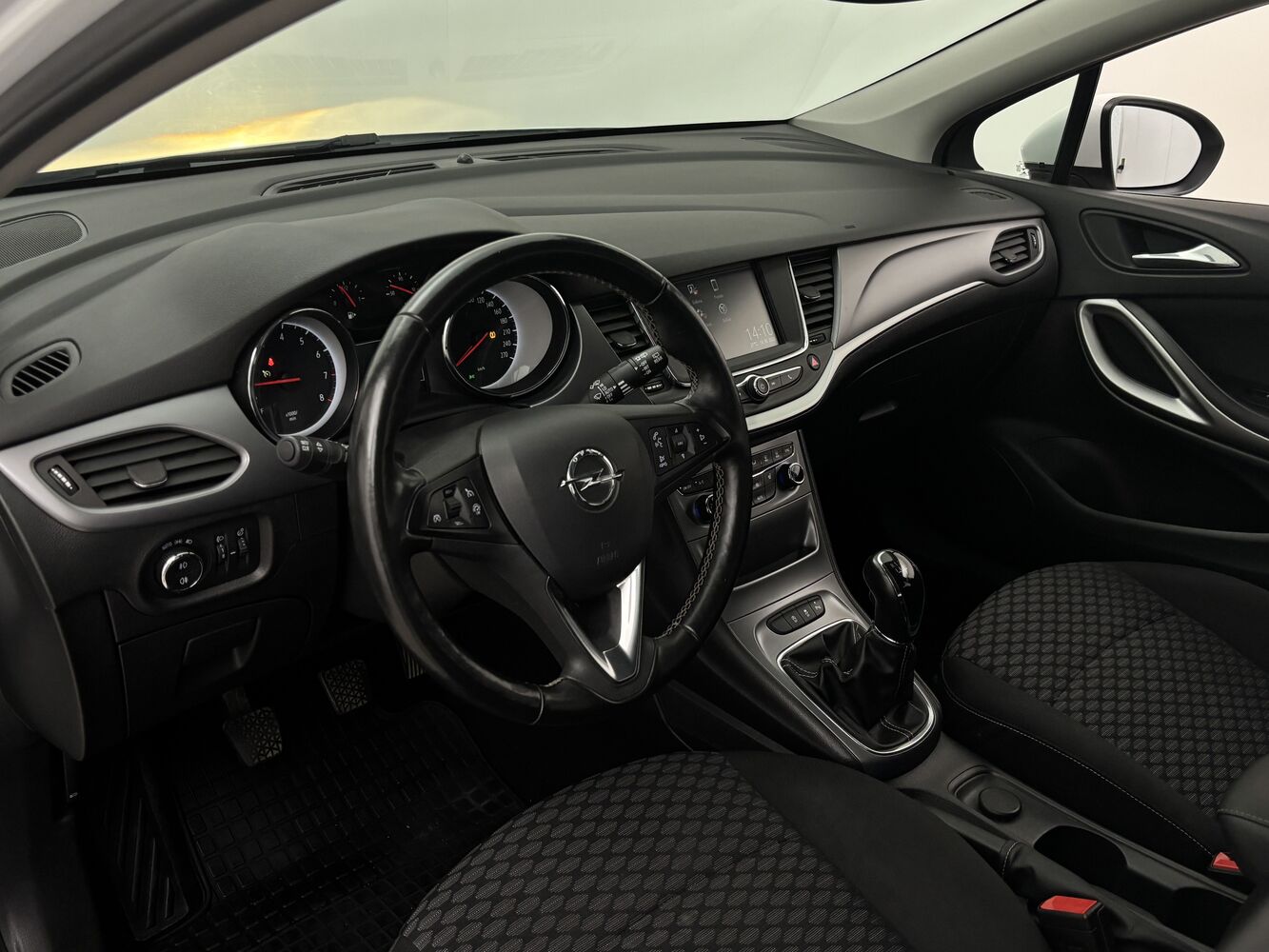 Opel Astra vaihtoauto