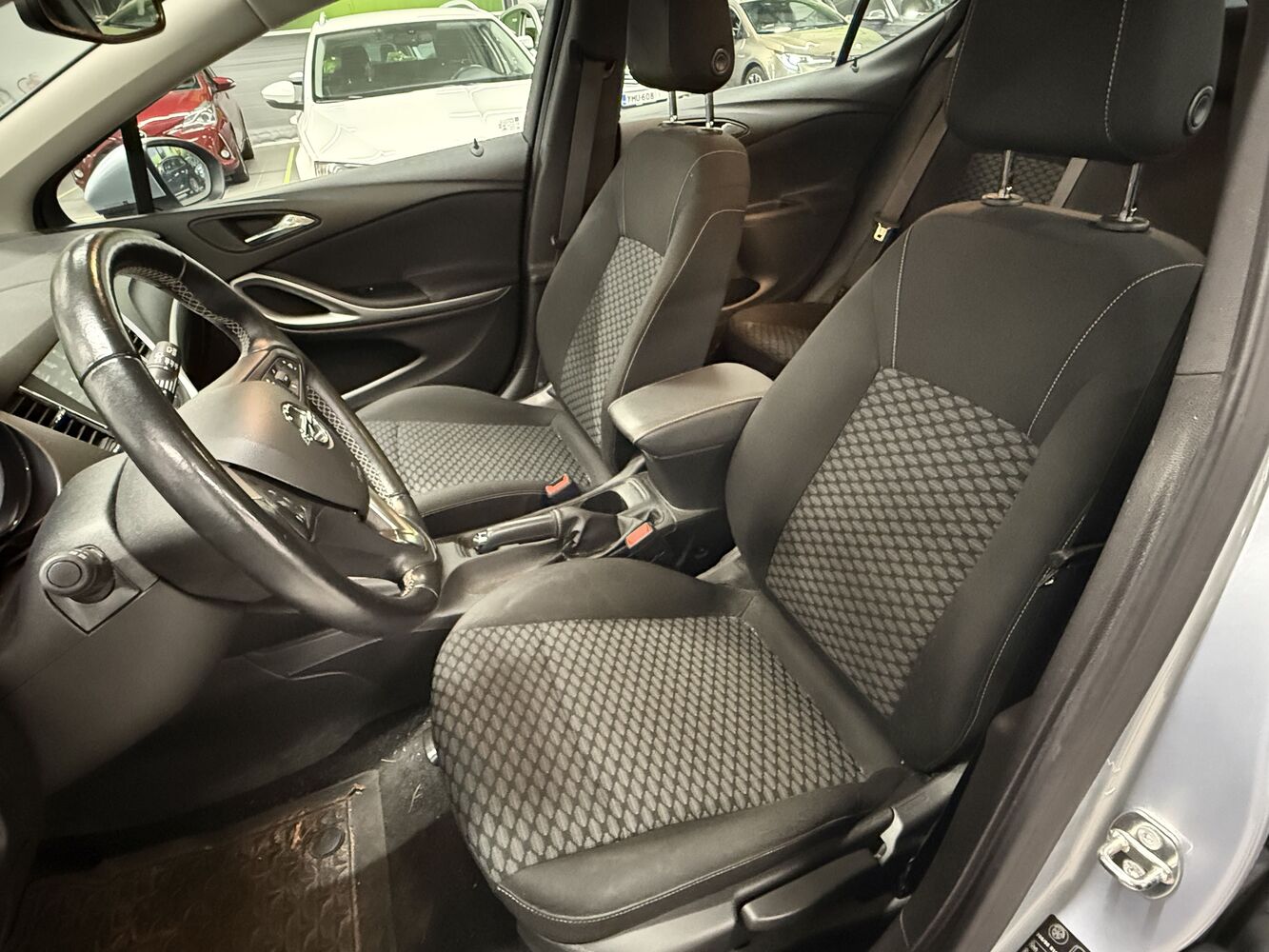 Opel Astra vaihtoauto