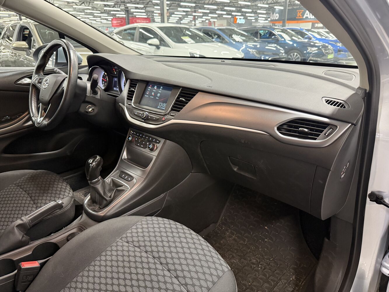 Opel Astra vaihtoauto