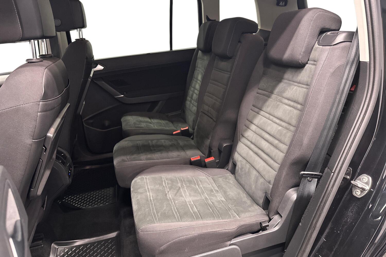 Volkswagen Touran vaihtoauto