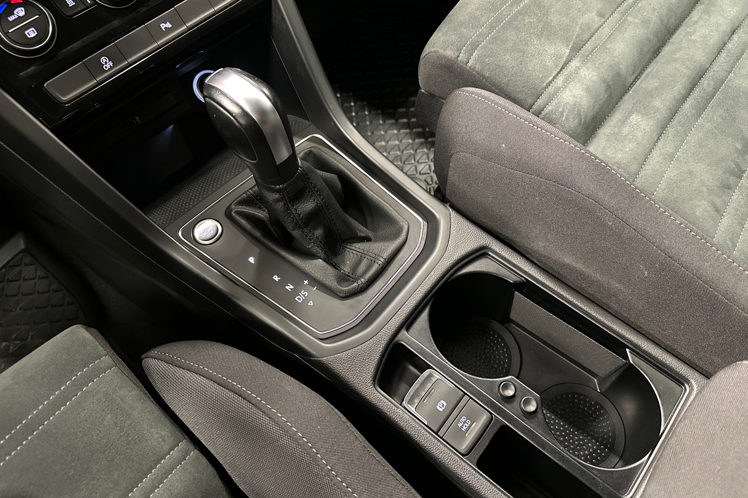 Volkswagen Touran vaihtoauto