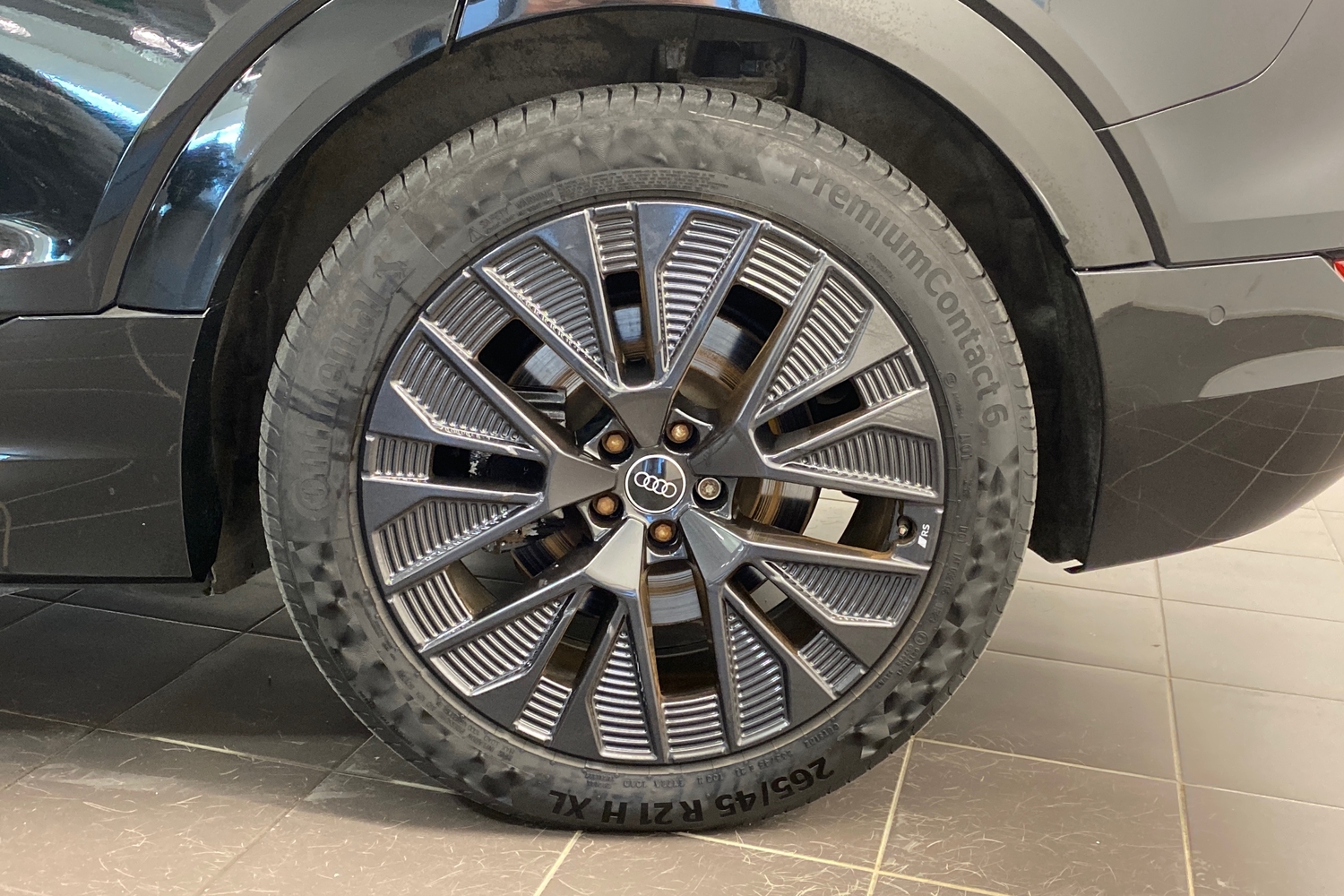 Audi Q8 e-tron vaihtoauto