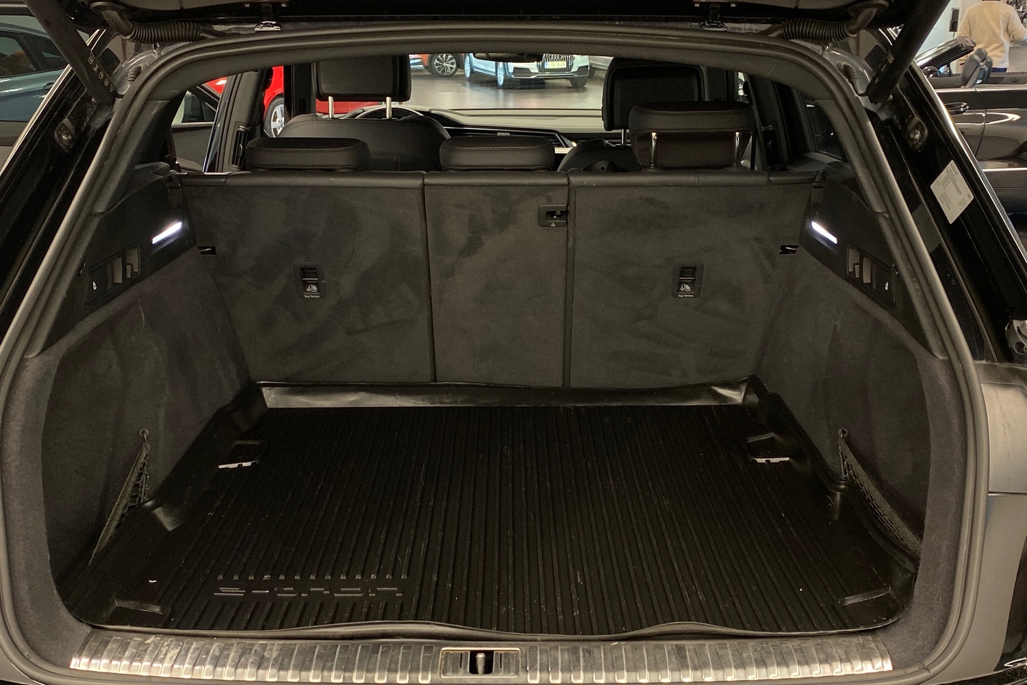Audi Q8 e-tron vaihtoauto