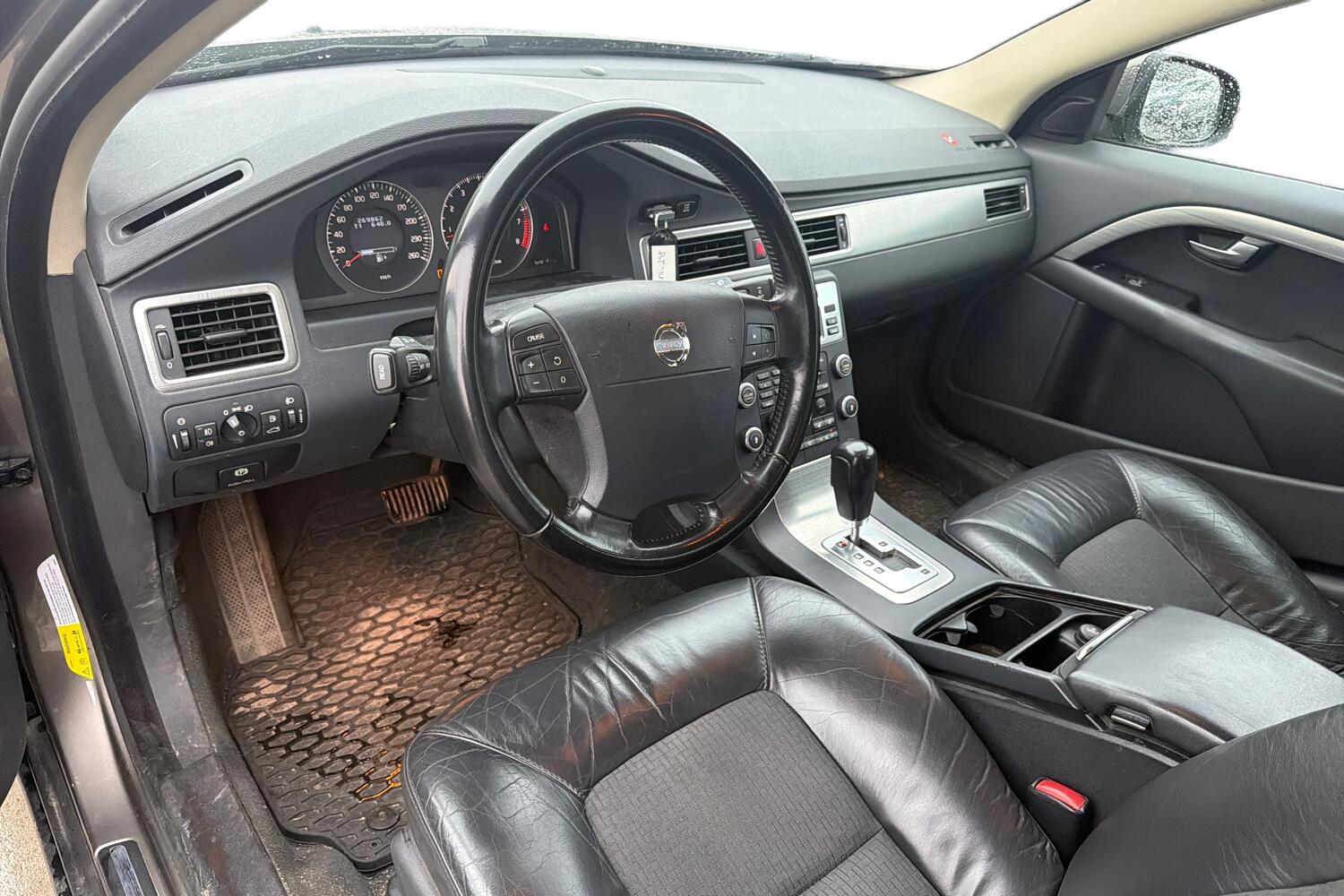 Volvo V70 vaihtoauto