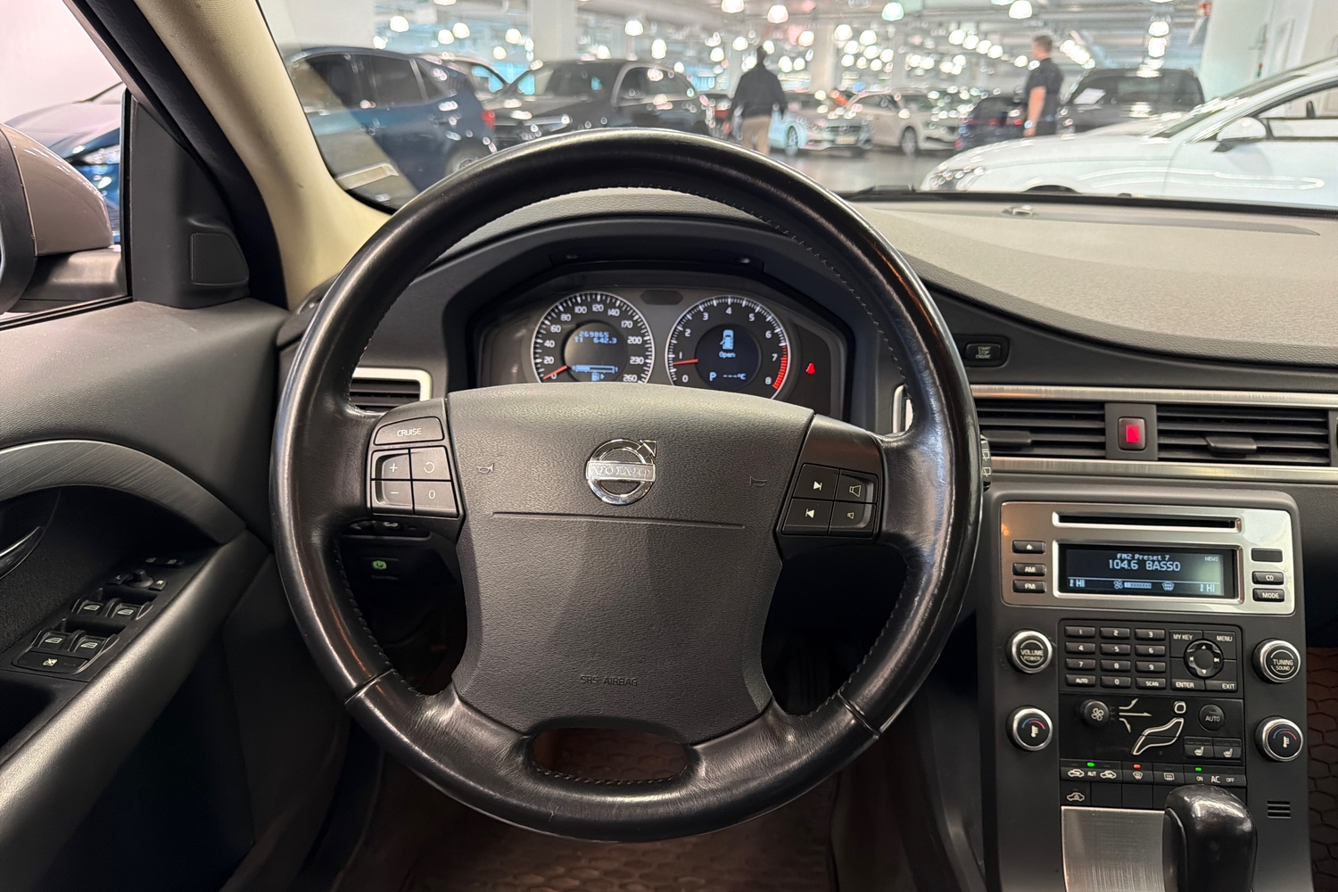 Volvo V70 vaihtoauto