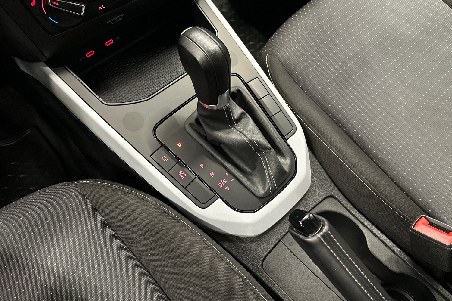 SEAT Arona vaihtoauto