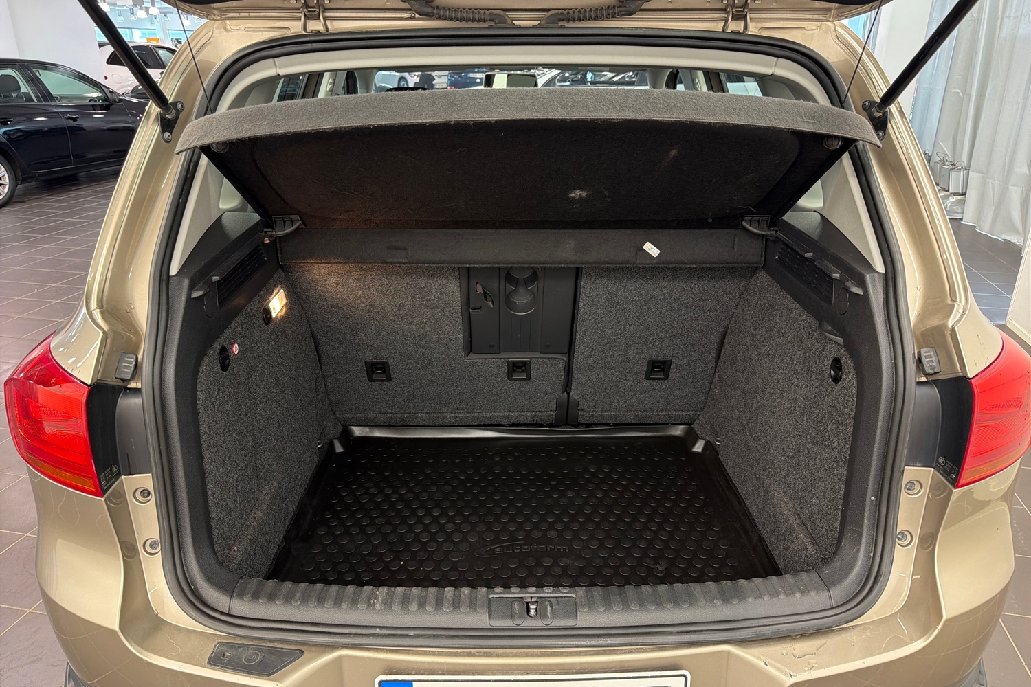 Volkswagen Tiguan vaihtoauto