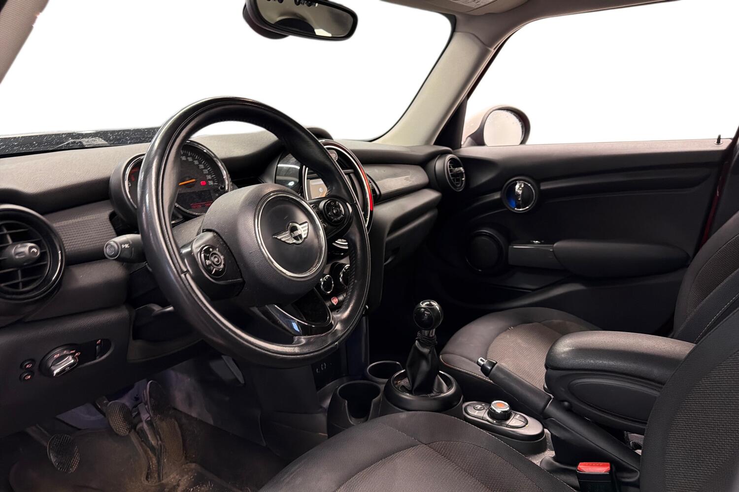Mini Hatchback vaihtoauto