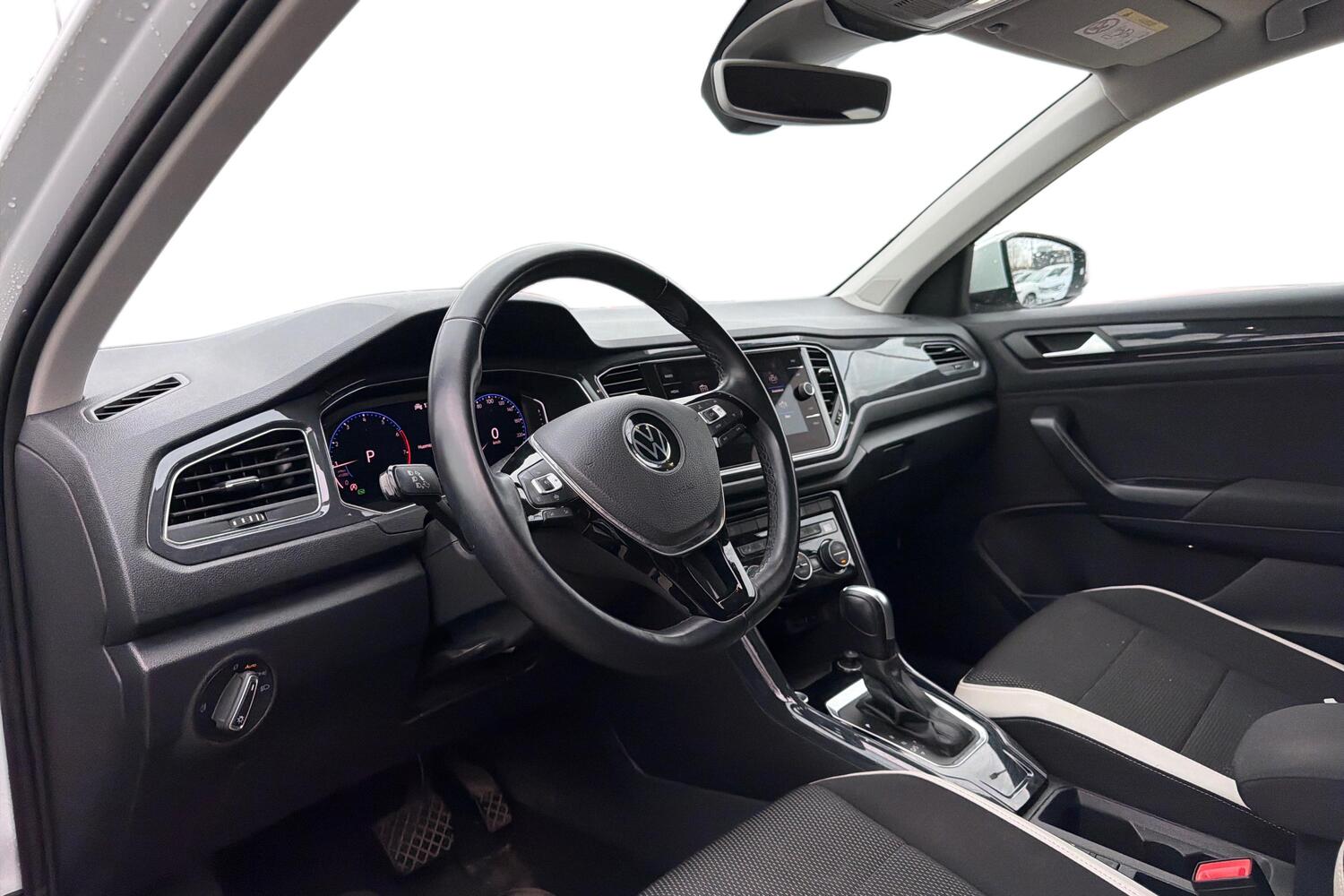 Volkswagen T-Roc vaihtoauto