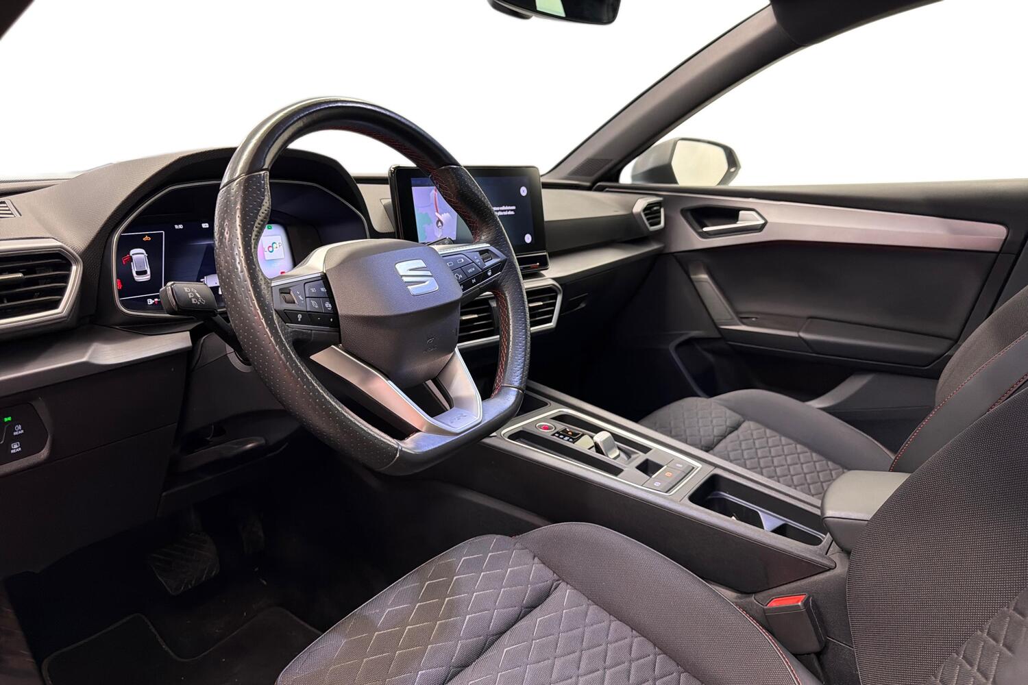 SEAT Leon Sportstourer vaihtoauto
