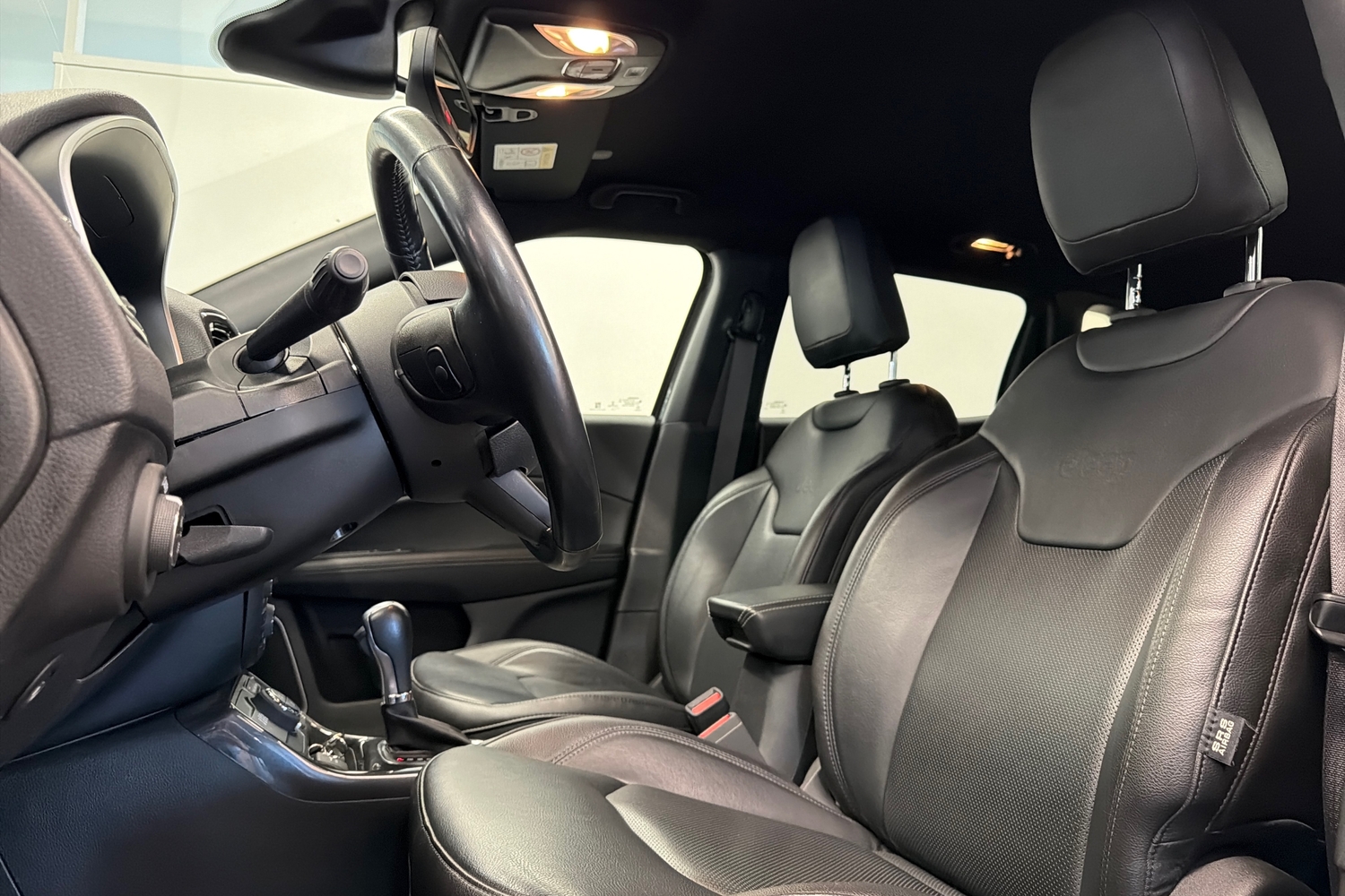 Jeep Compass vaihtoauto