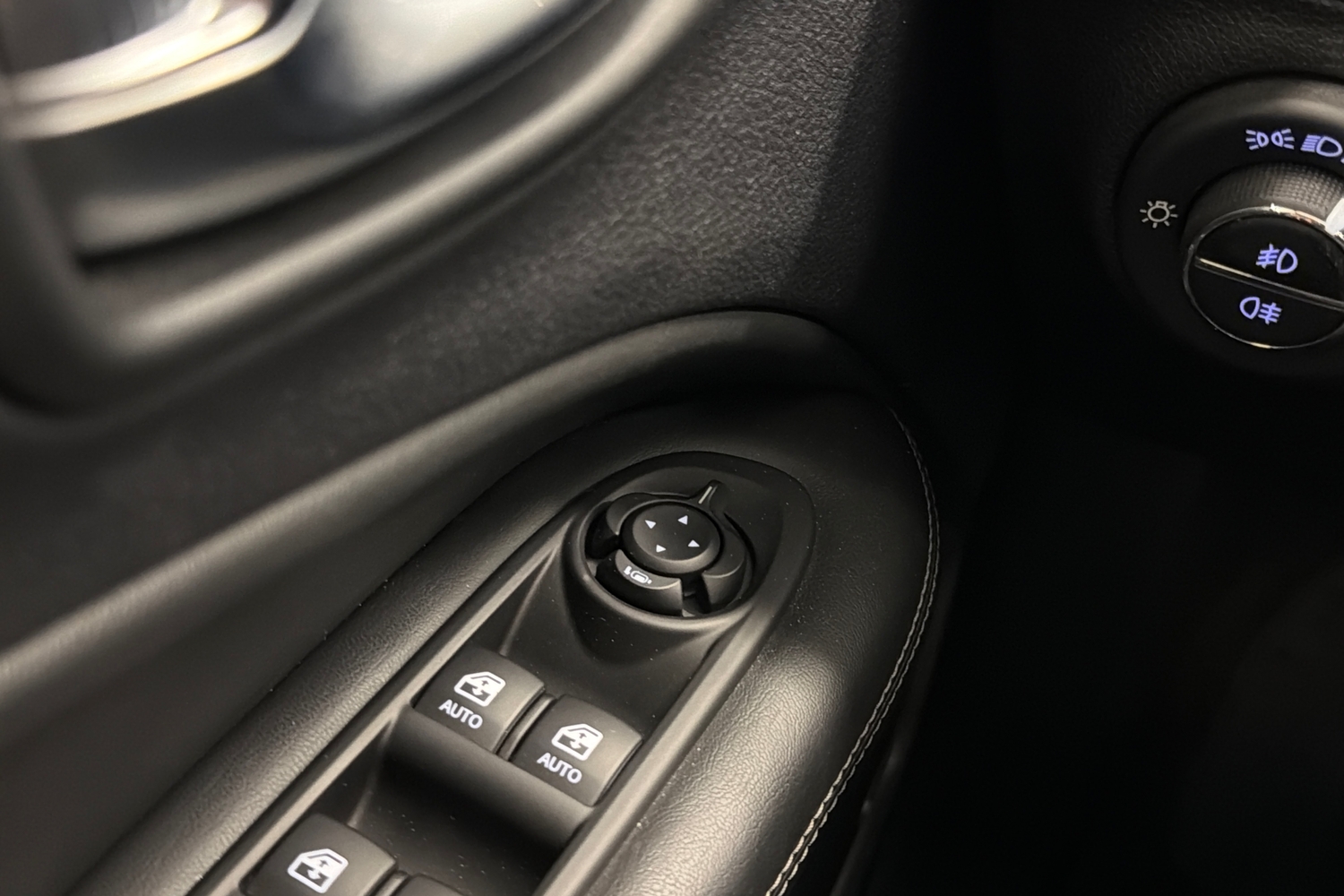 Jeep Compass vaihtoauto