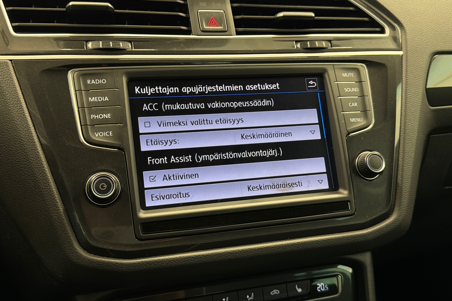 Volkswagen Tiguan vaihtoauto