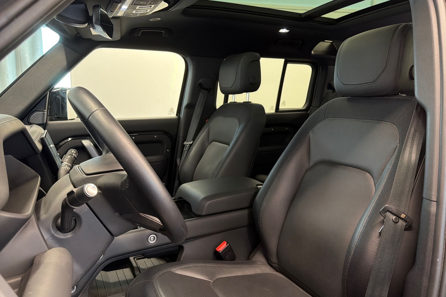 Land Rover Defender vaihtoauto