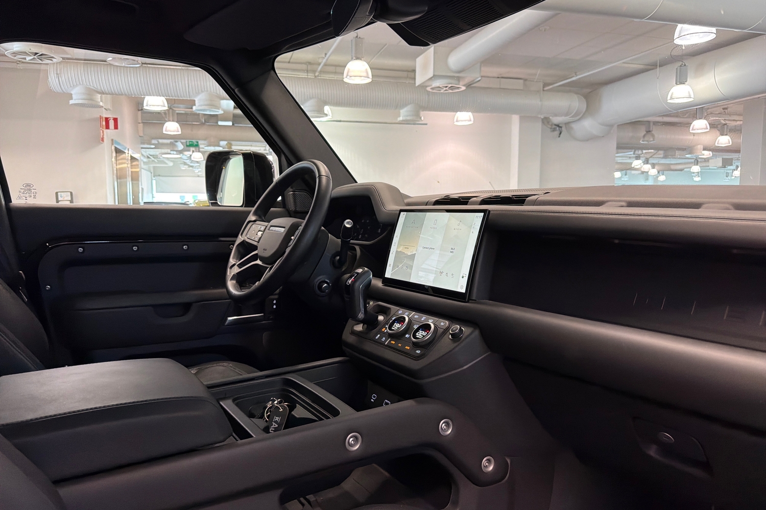 Land Rover Defender vaihtoauto