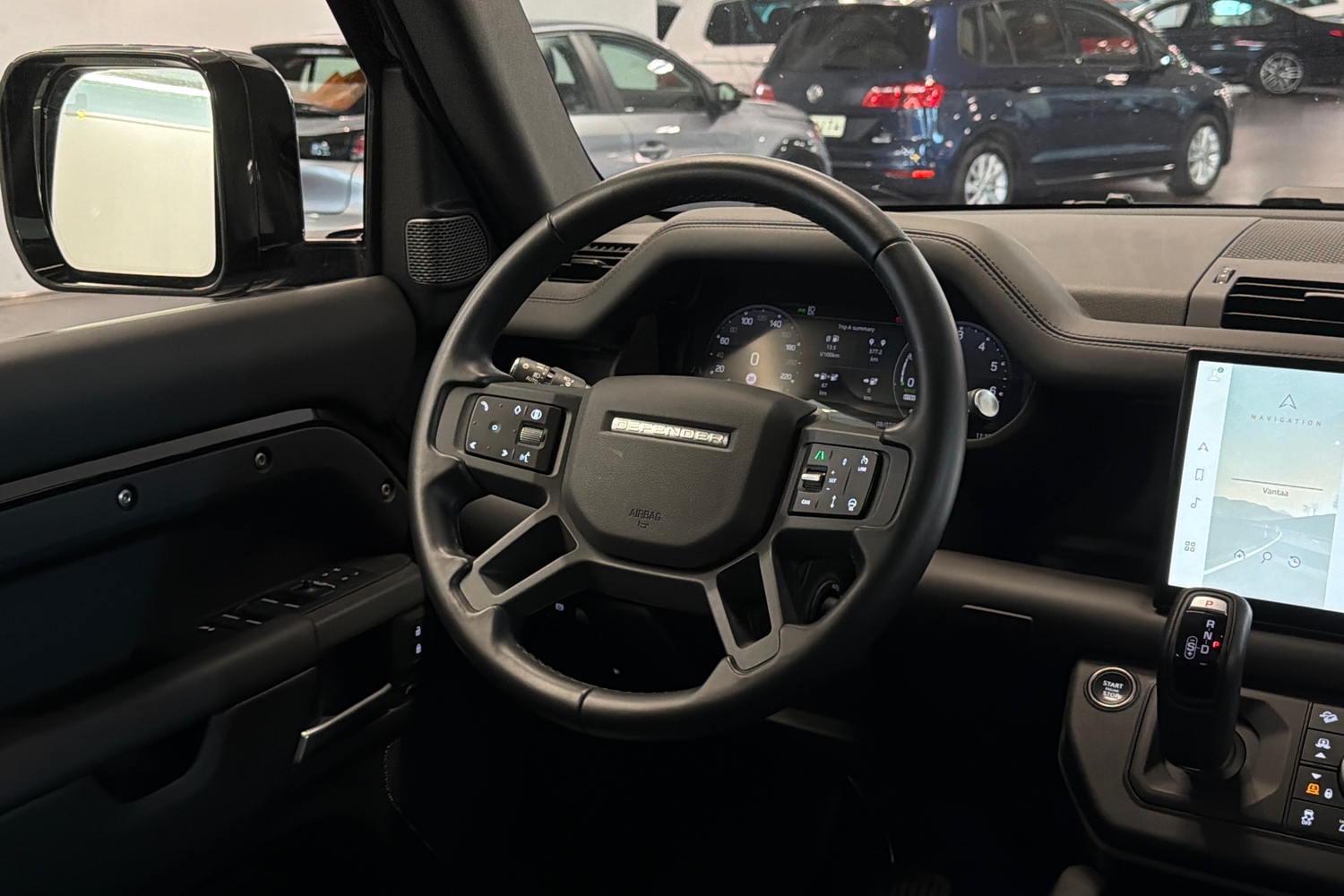 Land Rover Defender vaihtoauto