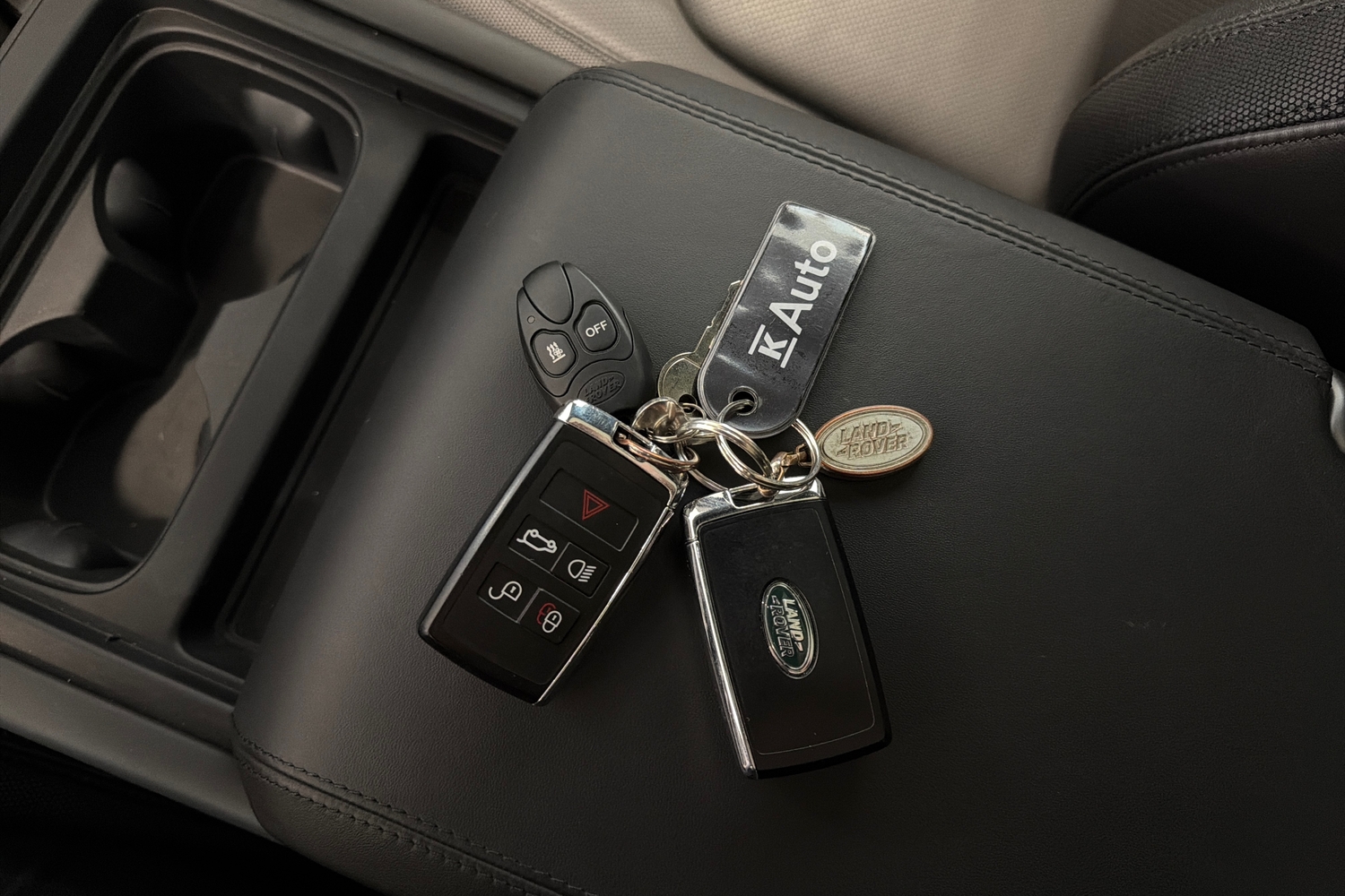 Land Rover Defender vaihtoauto