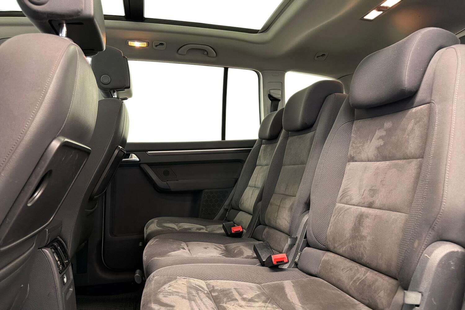 Volkswagen Touran vaihtoauto