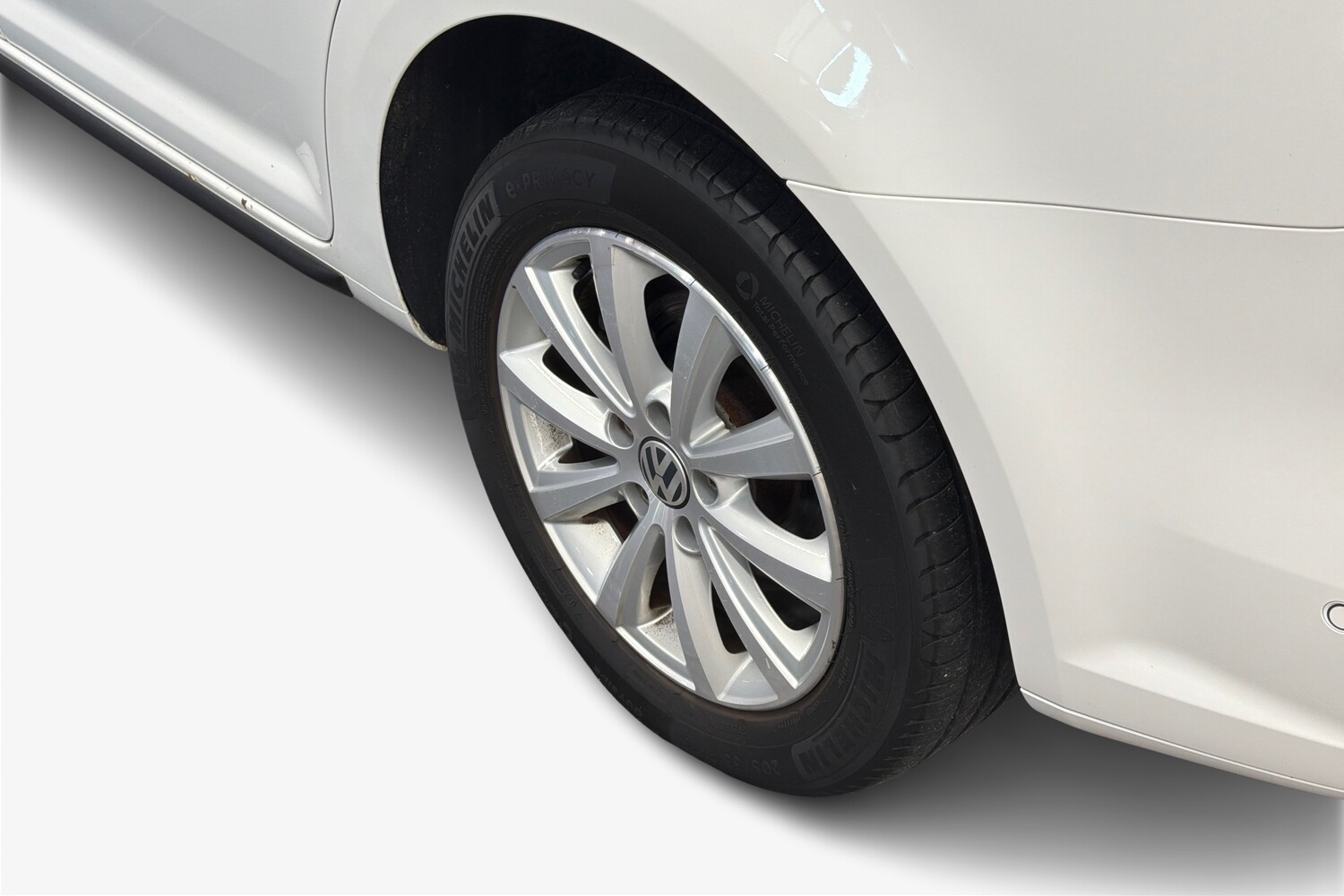 Volkswagen Touran vaihtoauto