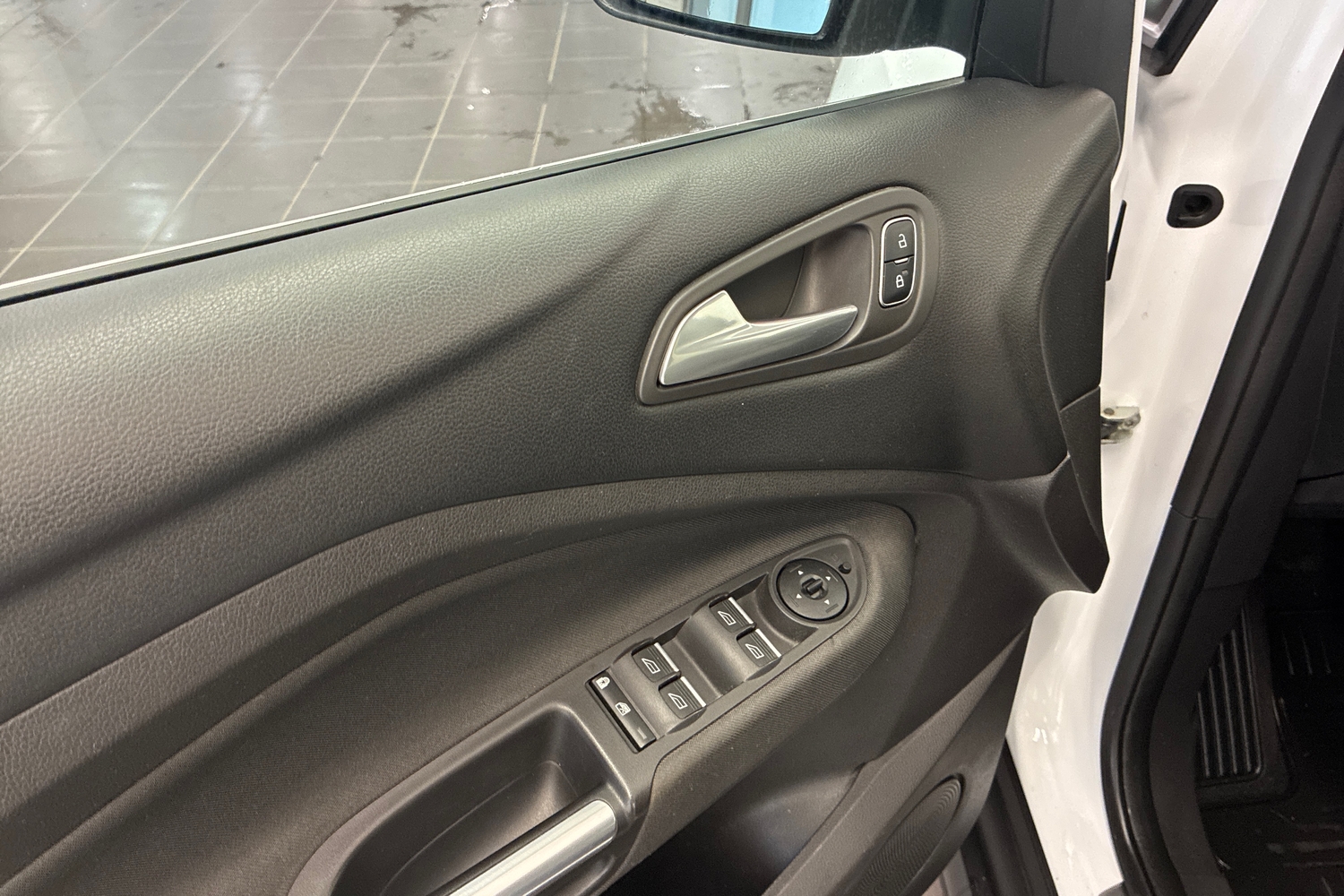 Ford C-MAX vaihtoauto