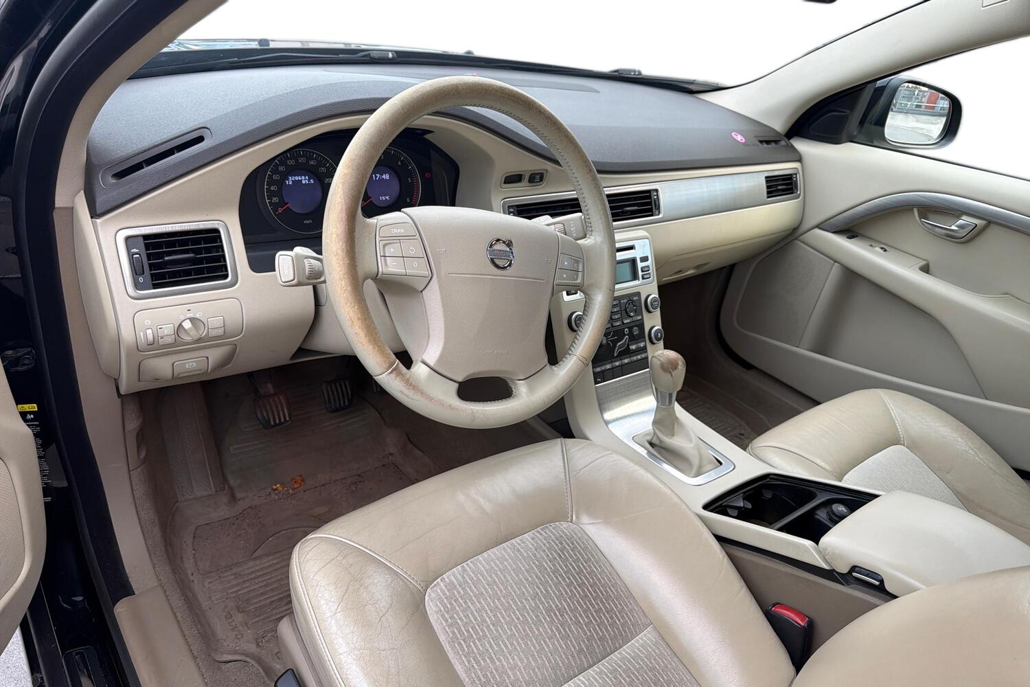 Volvo V70 vaihtoauto