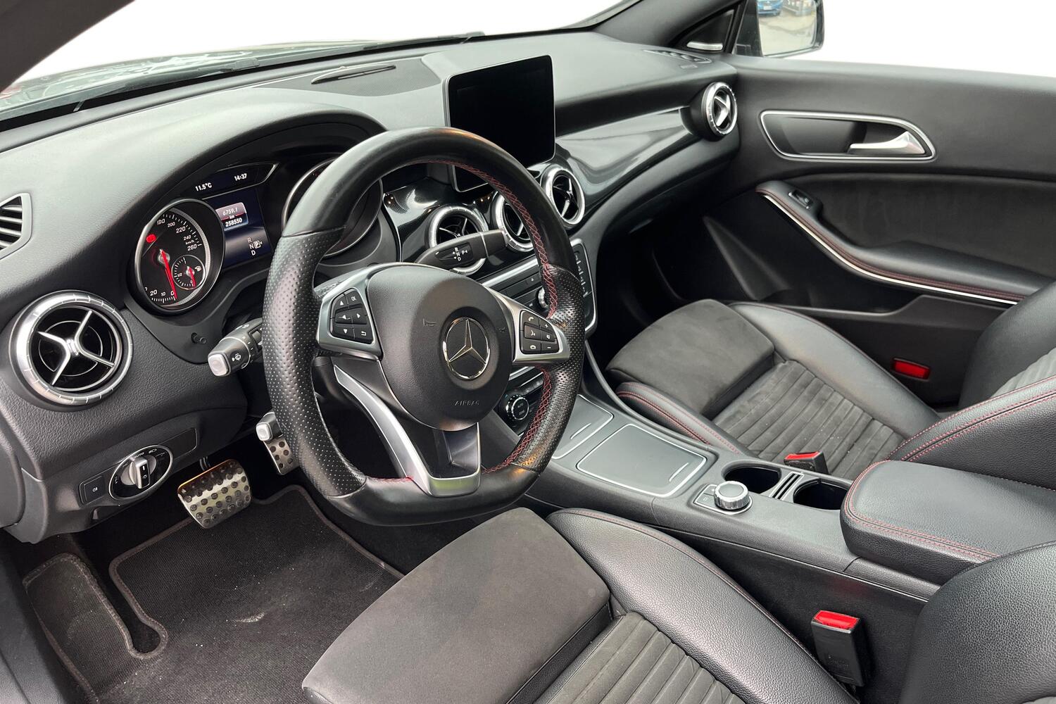 Mercedes-Benz CLA-sarja vaihtoauto