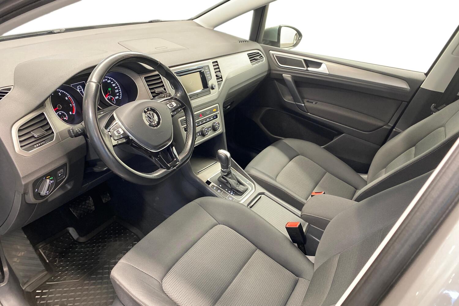 Volkswagen Golf Sportsvan vaihtoauto