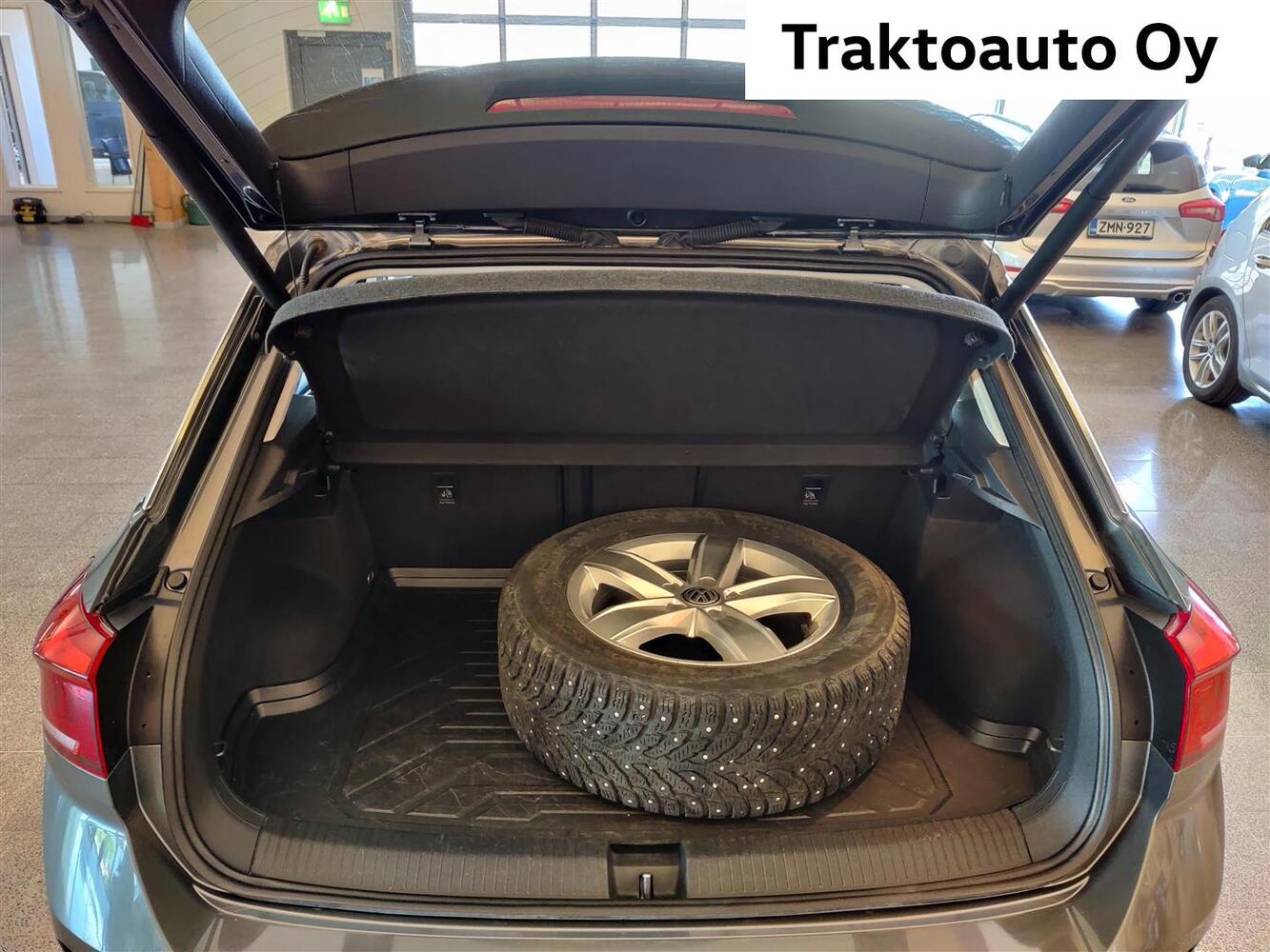 Volkswagen T-Roc vaihtoauto