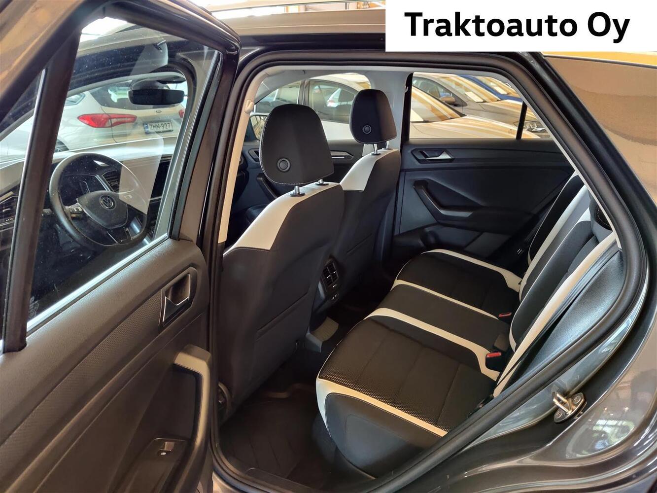 Volkswagen T-Roc vaihtoauto