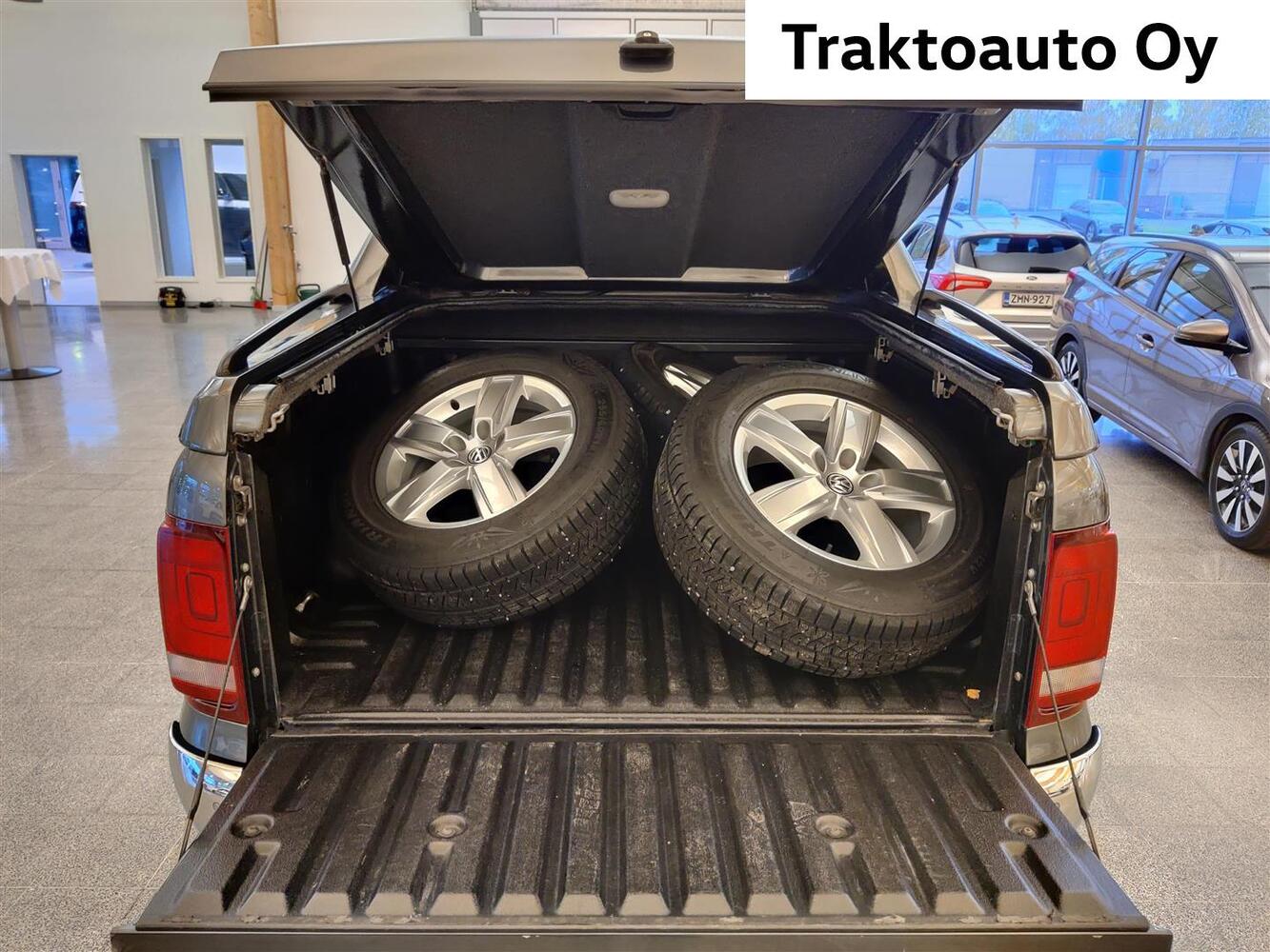 Volkswagen Amarok vaihtoauto
