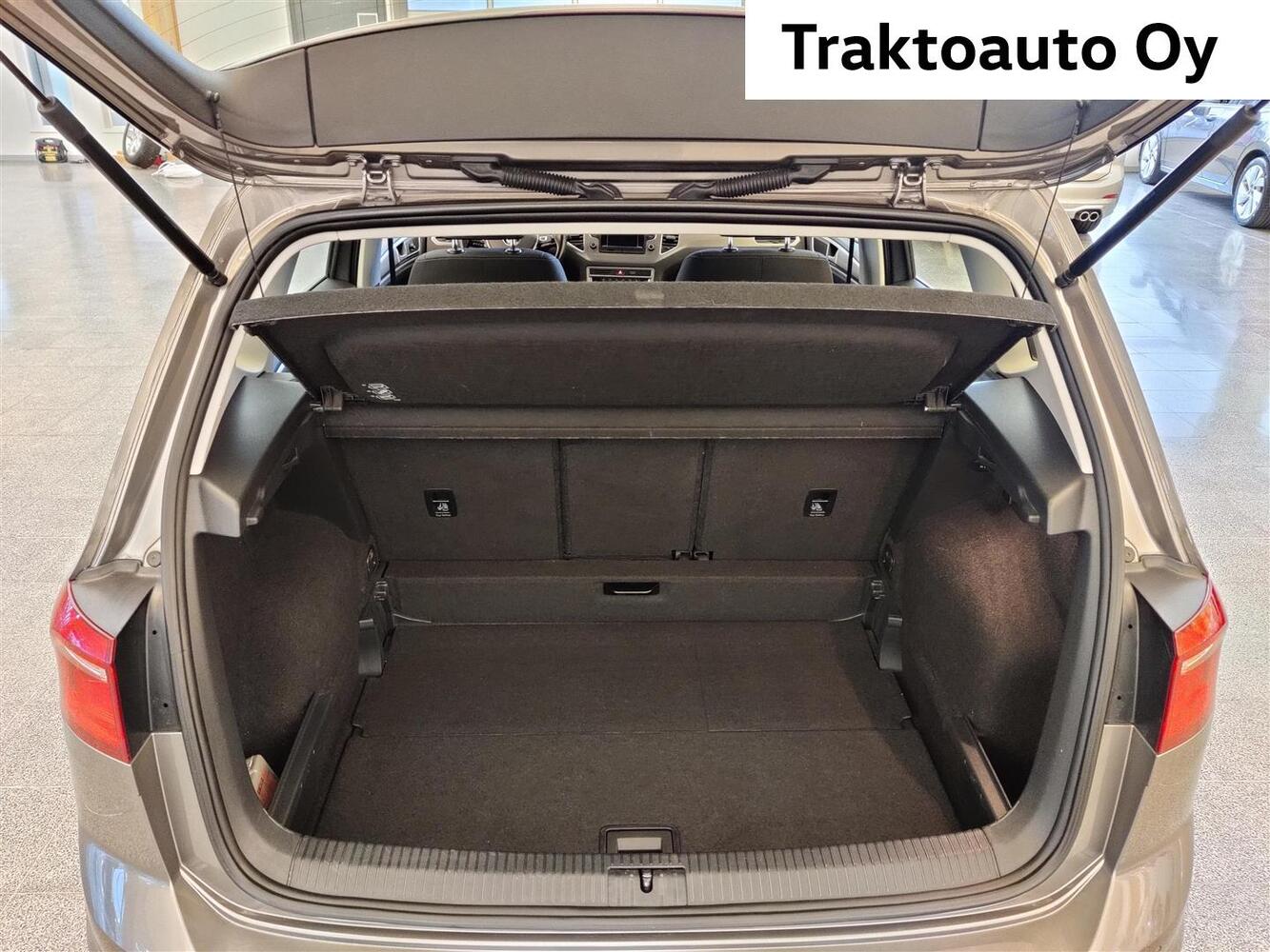 Volkswagen Golf Sportsvan vaihtoauto