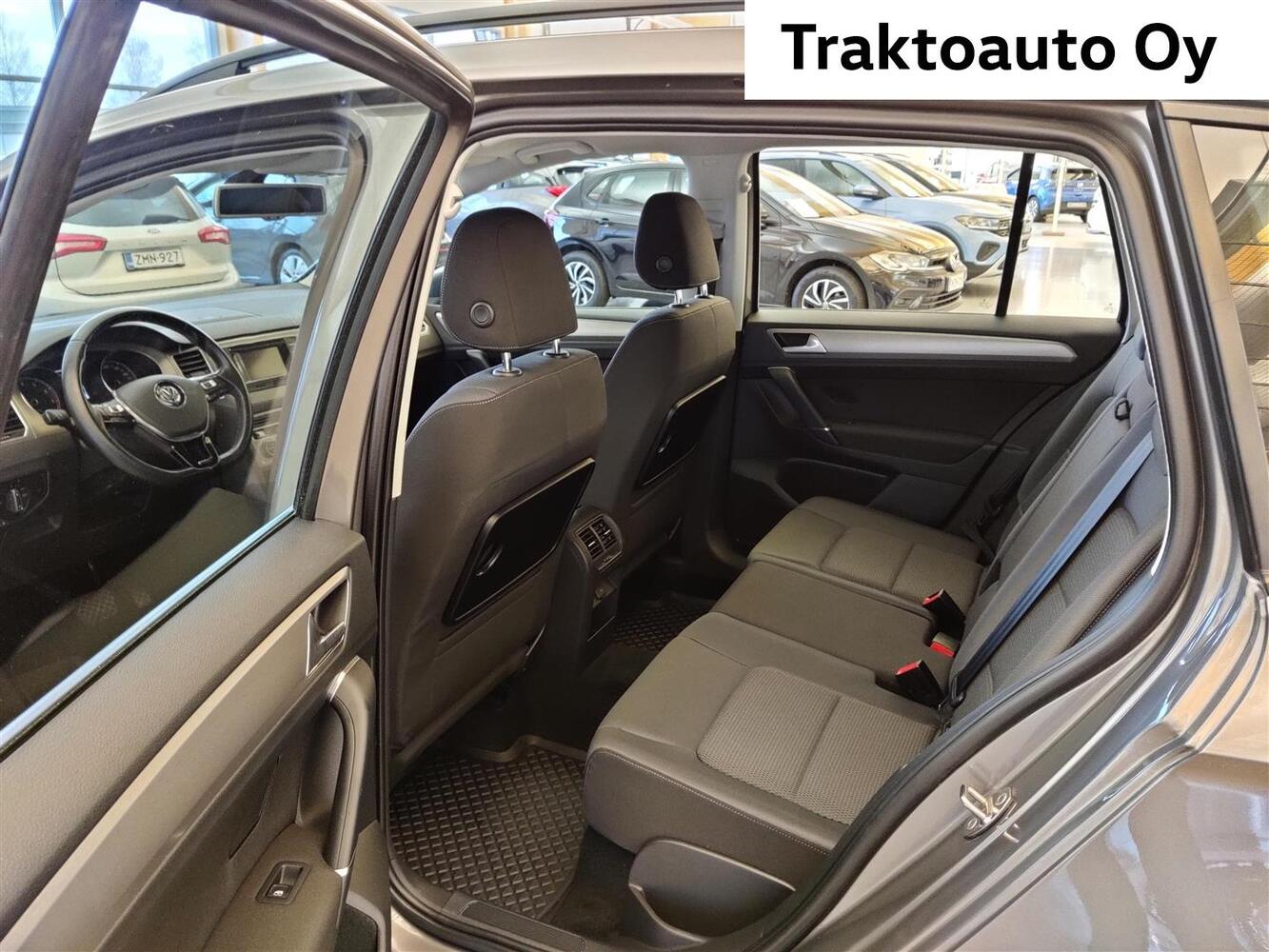 Volkswagen Golf Sportsvan vaihtoauto
