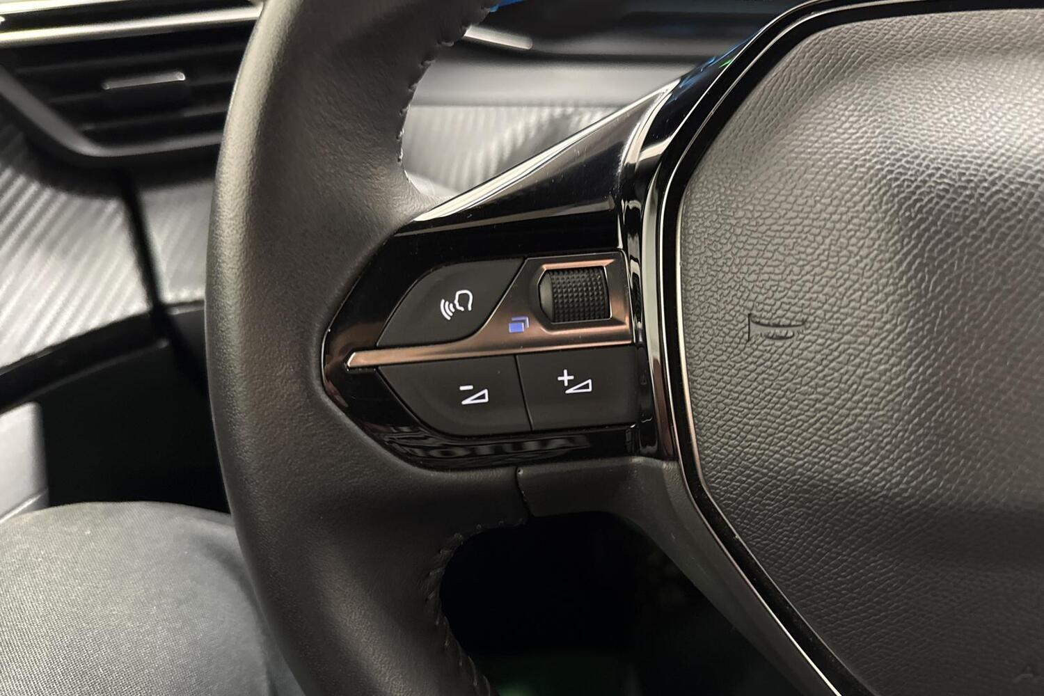 Peugeot e-2008 vaihtoauto