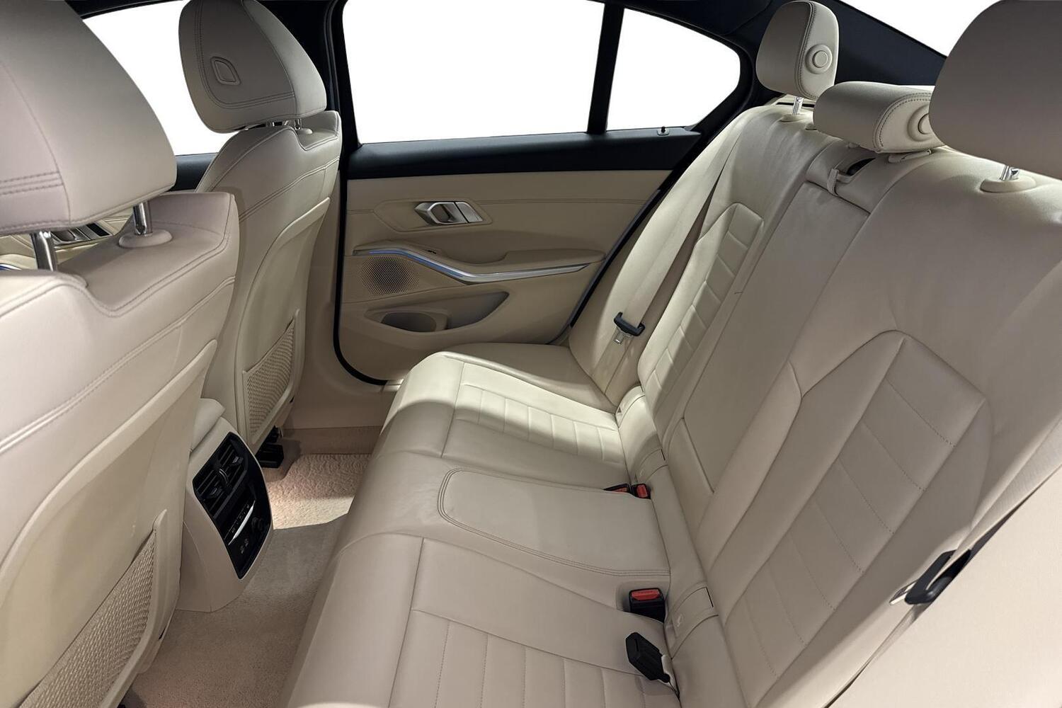BMW 330 vaihtoauto