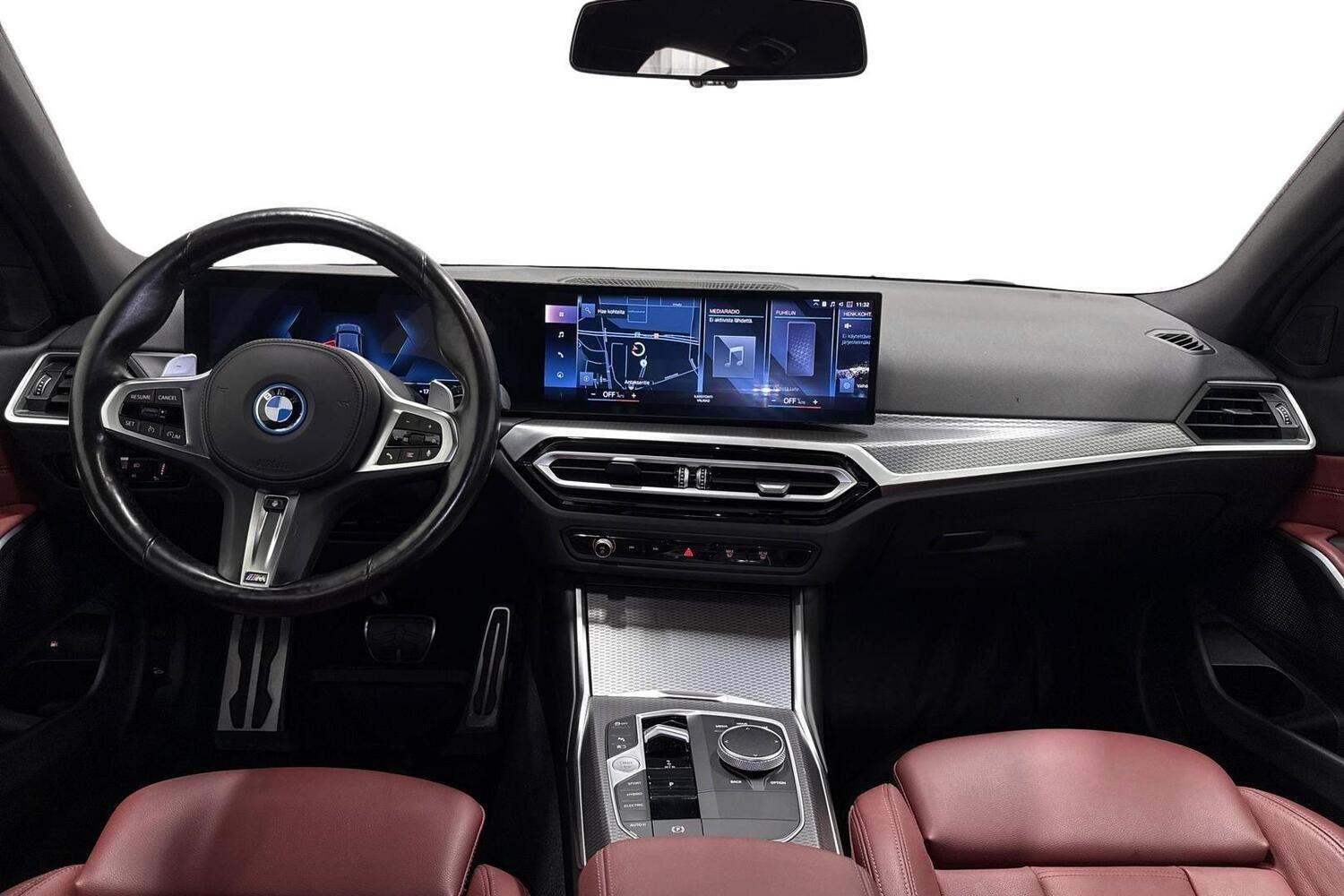 BMW 330 vaihtoauto