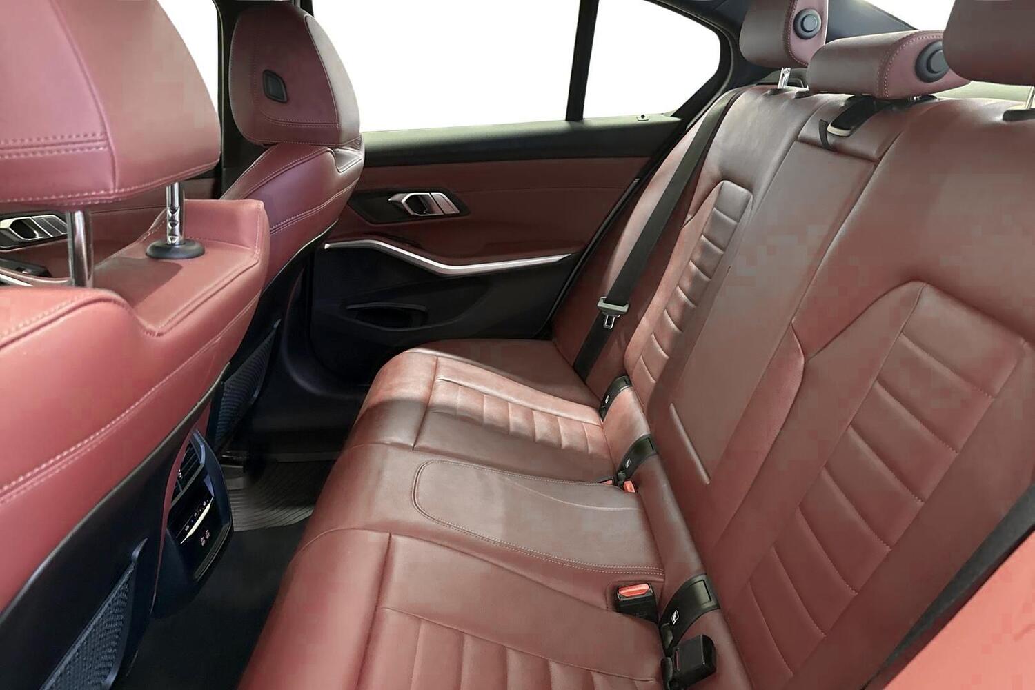 BMW 330 vaihtoauto