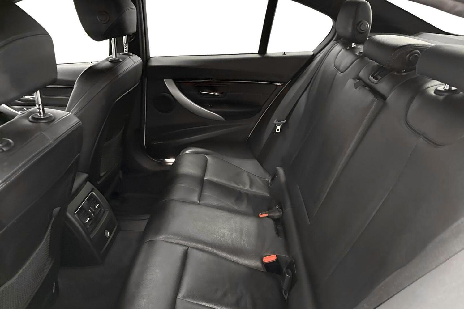 BMW 320 vaihtoauto