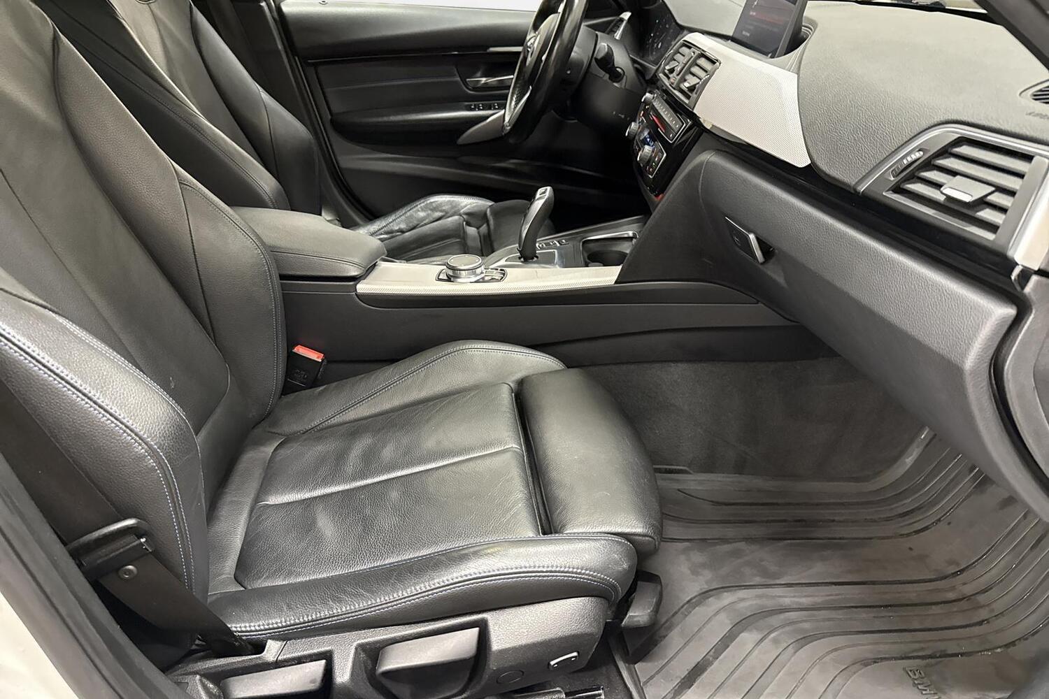 BMW 320 vaihtoauto