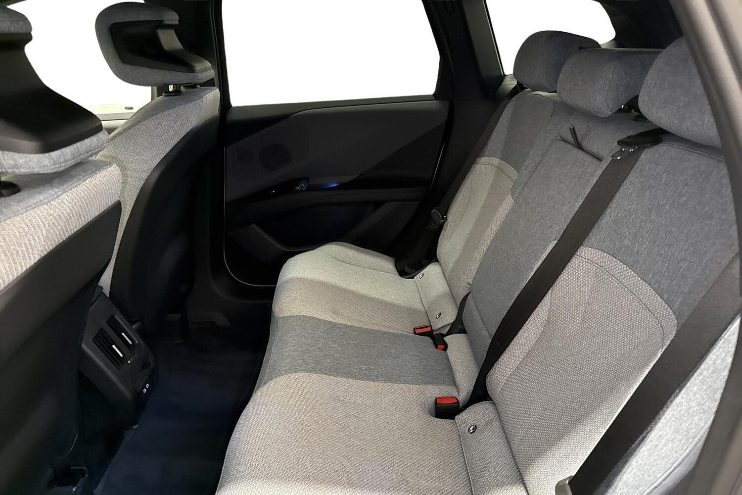 BMW iX3 vaihtoauto